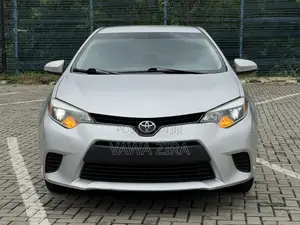 Toyota Corolla LE 4dr Sedan (1.8L 4cyl CVT) 2014 Silver