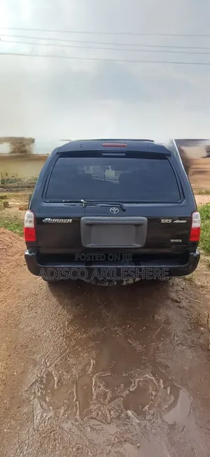 Toyota 4-Runner 2000 Black