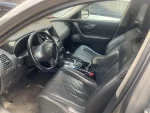 Infiniti FX35 Base 4x4 (3.5L 6cyl 7A) 2010 Gray