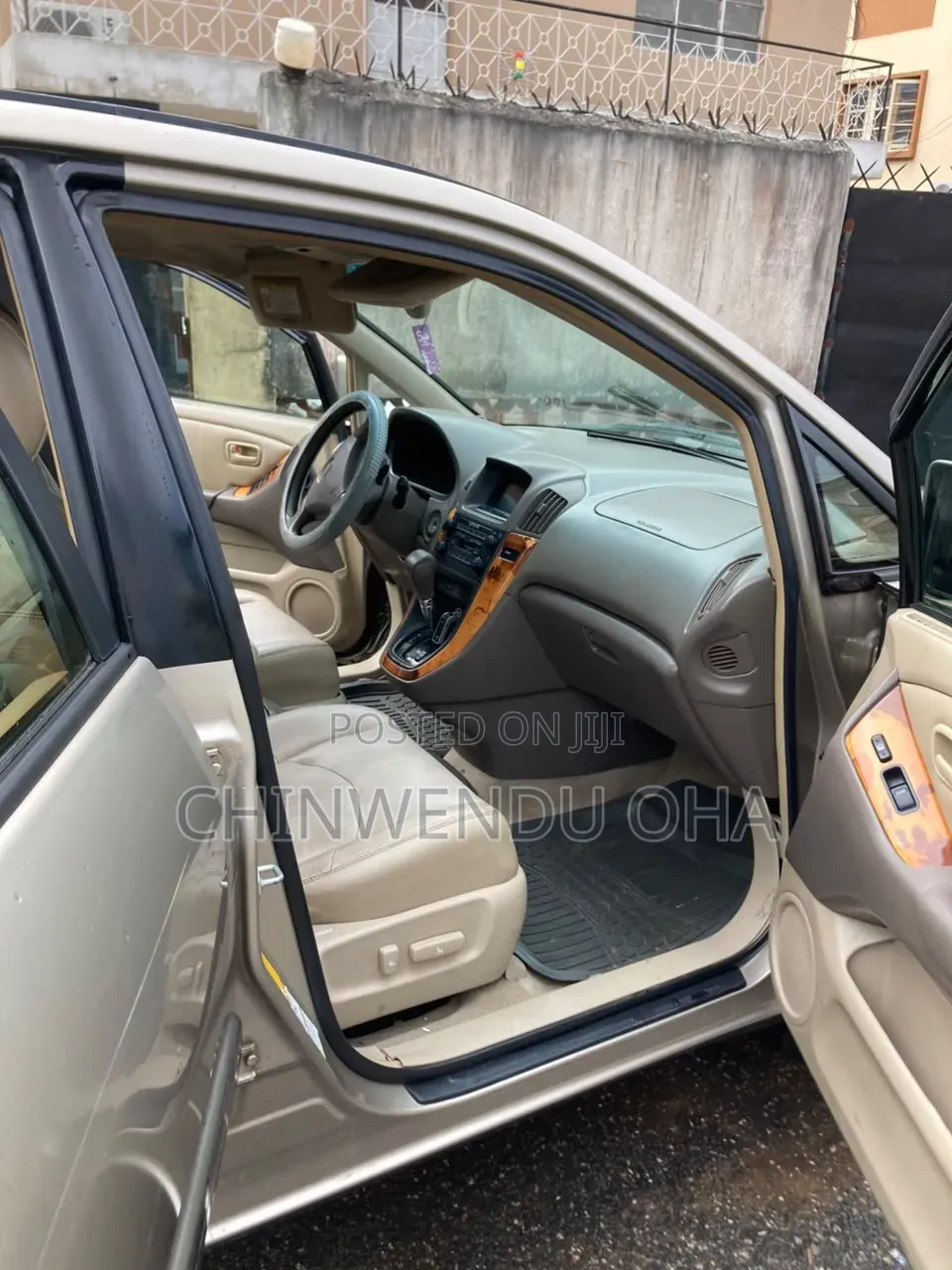 Lexus RX 2000 Gold
