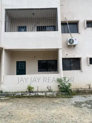 3bdrm Block of Flats in Apo for rent