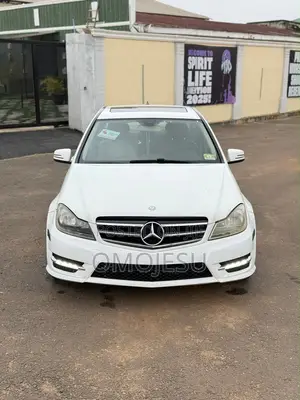 Mercedes-Benz C300 Luxury 4Matic Sedan AWD (3.5L 6cyl 7A) 2014 White