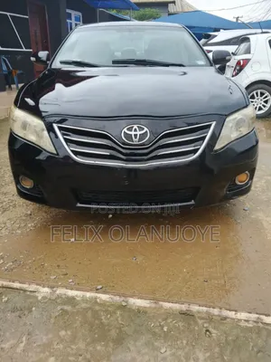 Toyota Camry XLE 4dr Sedan (2.5L 4cyl 6A) 2011 Black