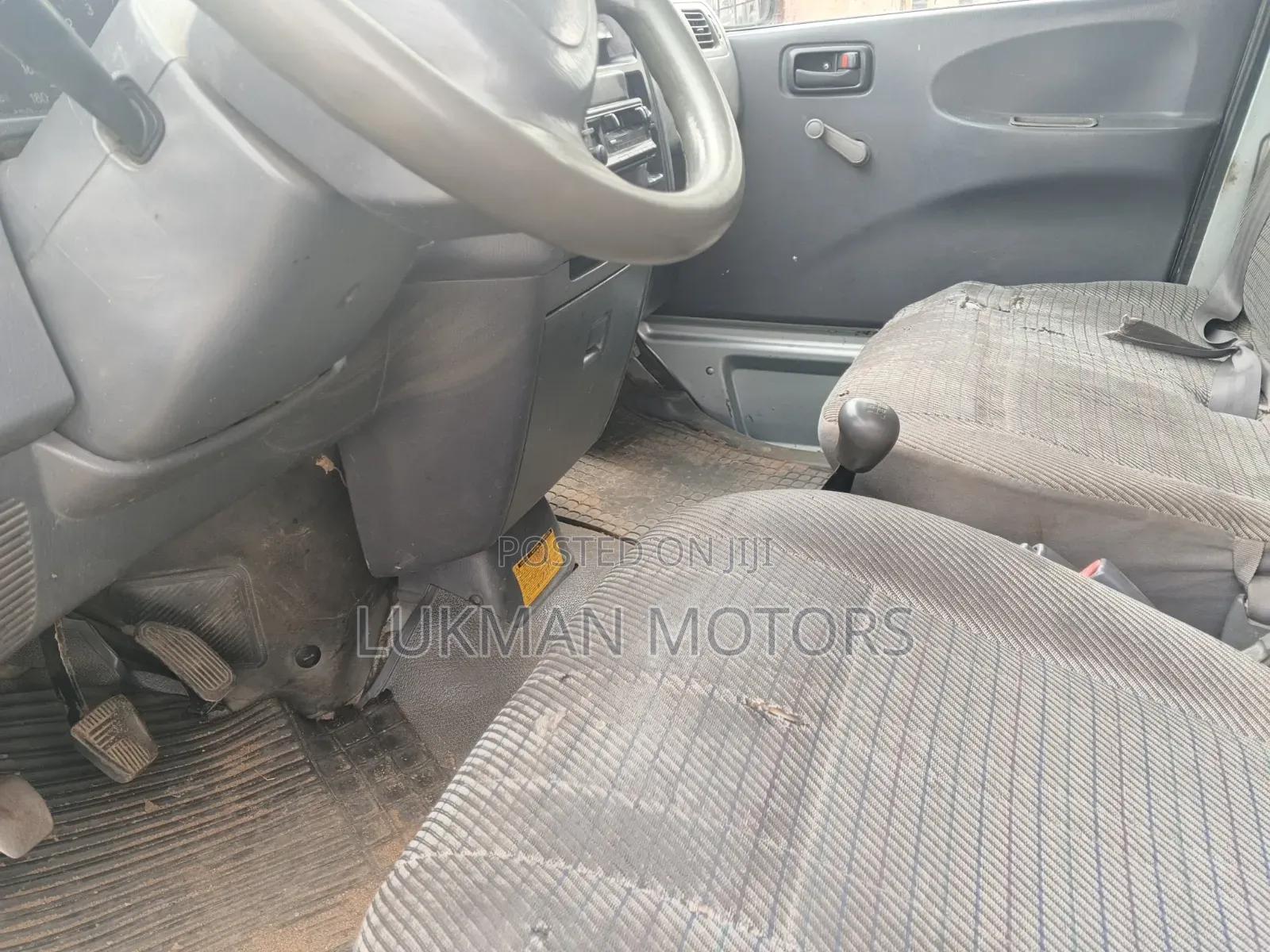 Toyota HiAce 2005 Silver