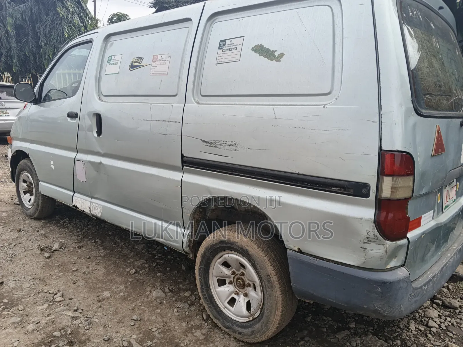 Toyota HiAce 2005 Silver