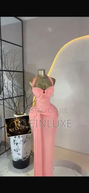 Quality Gowns for Dinner Date