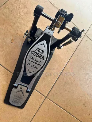 Iron Cobra D-900 Single Bass Drum Pedal