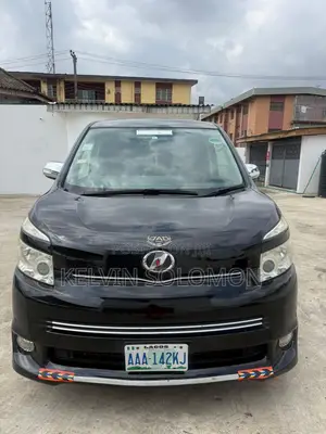 Toyota Voxy X L Edition 4WD 8-Seater 2010 Black
