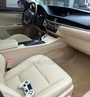 Lexus ES 2013 Black