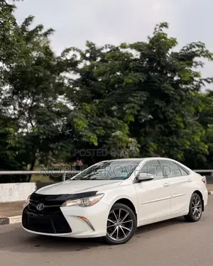 Toyota Camry XSE 4dr Sedan (2.5L 4cyl 6A) 2015 White