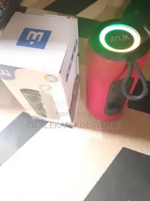 WUF Bluetooth Speaker With Radio.