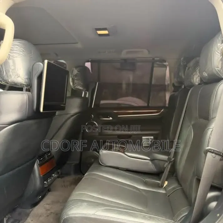 Lexus LX 2016 Black