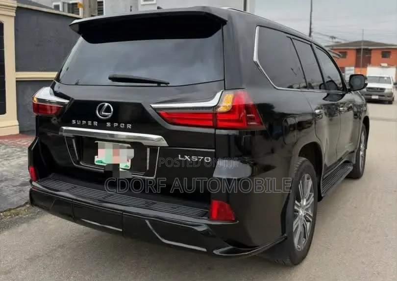 Lexus LX 2016 Black