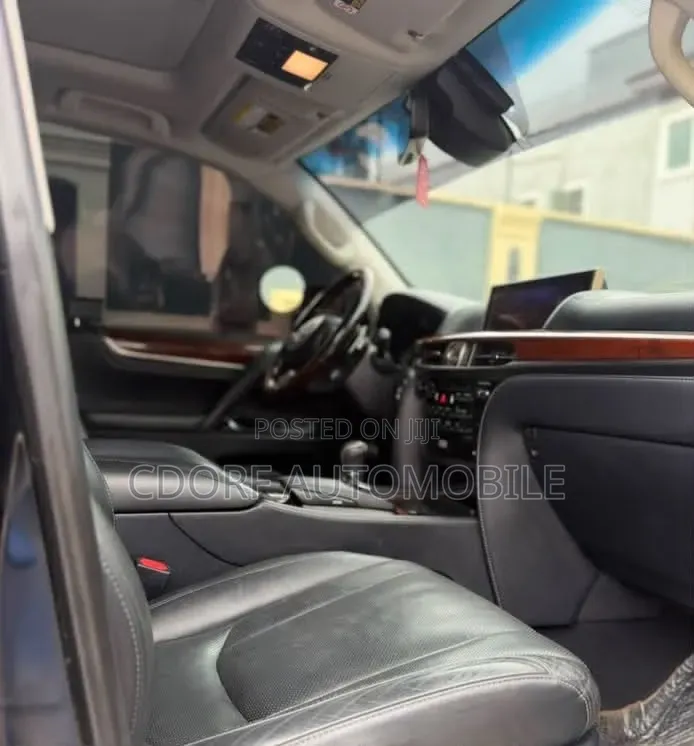 Lexus LX 2016 Black