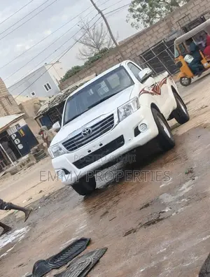 Toyota Hilux 2.0 VVT-i 2012 White