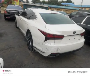 Lexus LS 2023 White