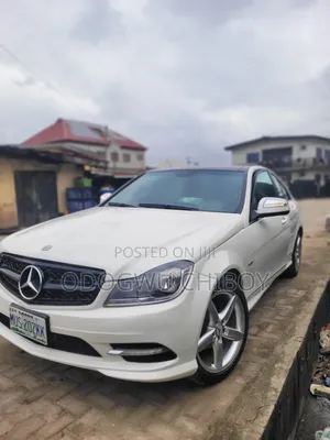 Mercedes-Benz C300 2009 White