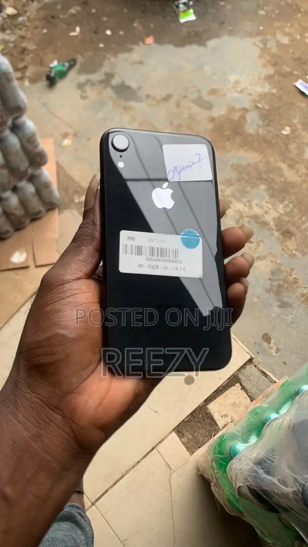 Apple iPhone XR 64 GB Black