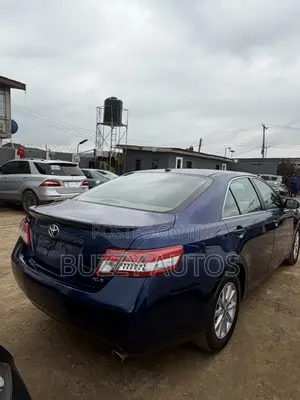 Toyota Camry XLE 4dr Sedan (2.5L 4cyl 6AM) 2010 Blue