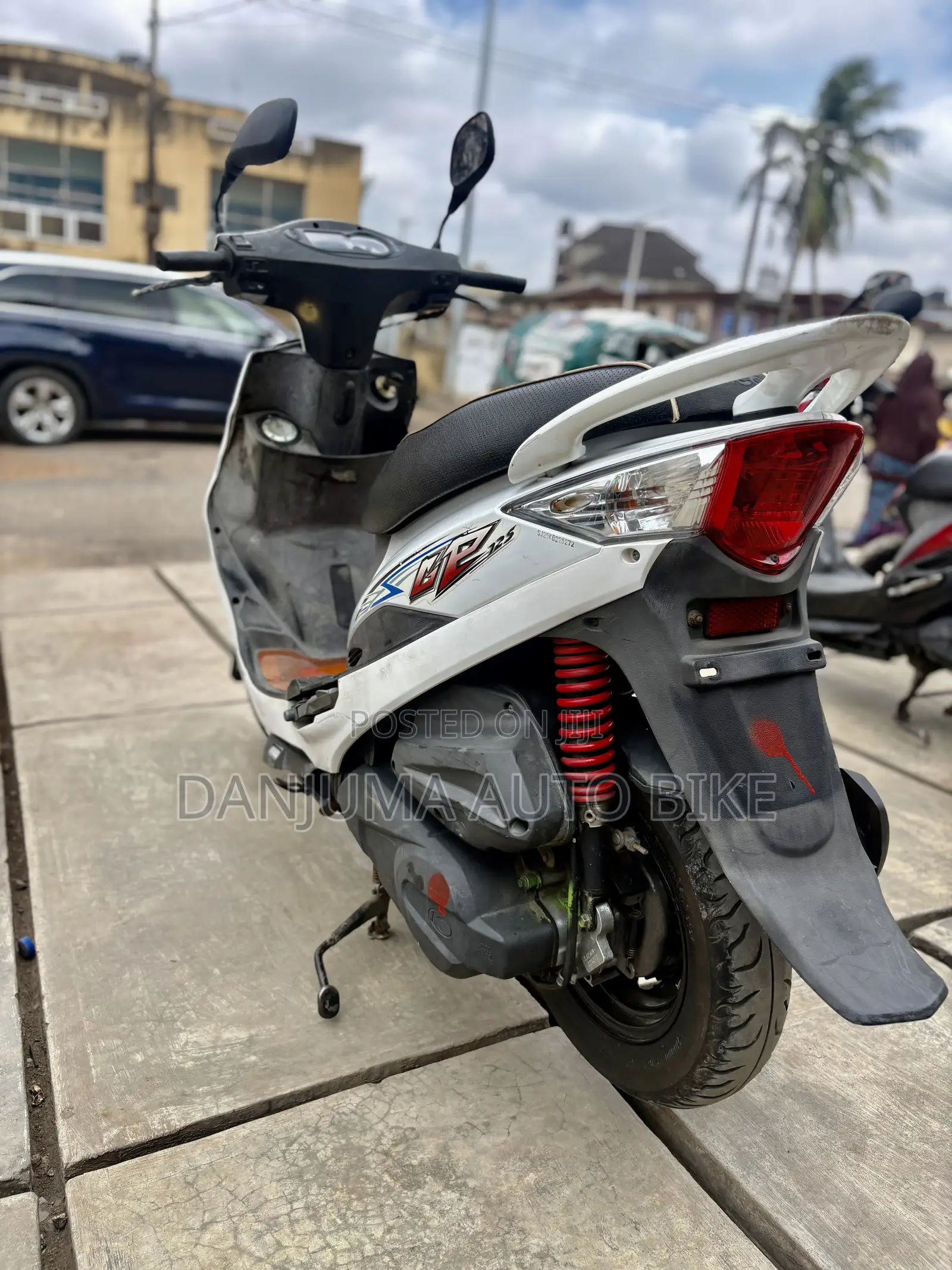 Kymco Xciting 2012 White