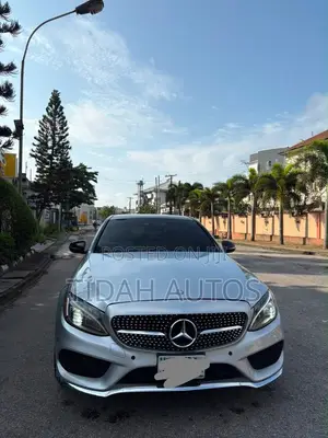 Mercedes-Benz C300 2017 Silver