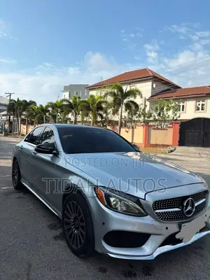 Mercedes-Benz C300 2017 Silver