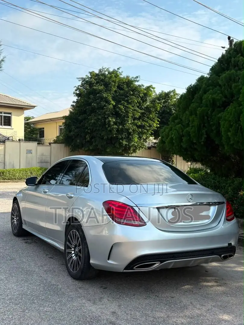 Mercedes-Benz C300 2017 Silver
