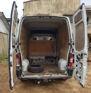 Opel Vivaro 2005 White