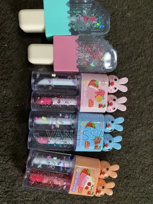 Lipgloss and Lip Oil