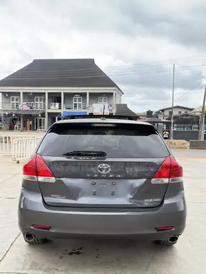 Toyota Venza XLE 2012 Gray