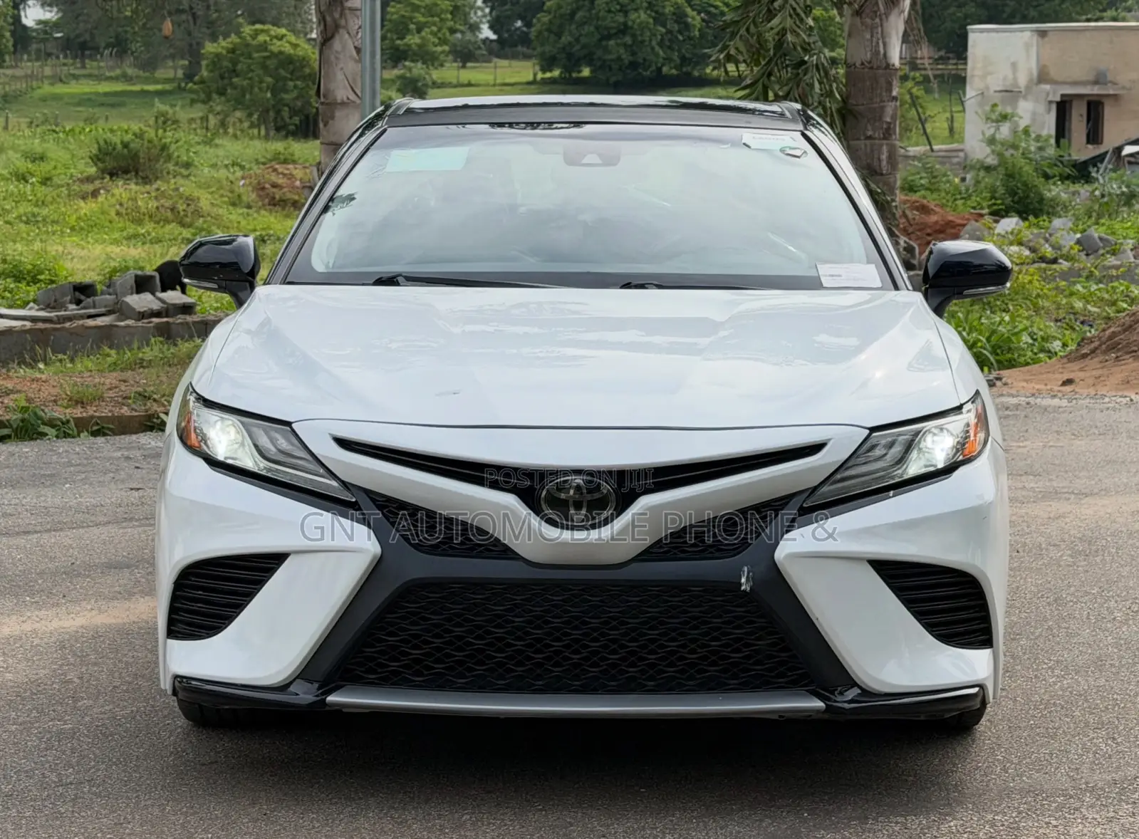 Toyota Camry 2019 White