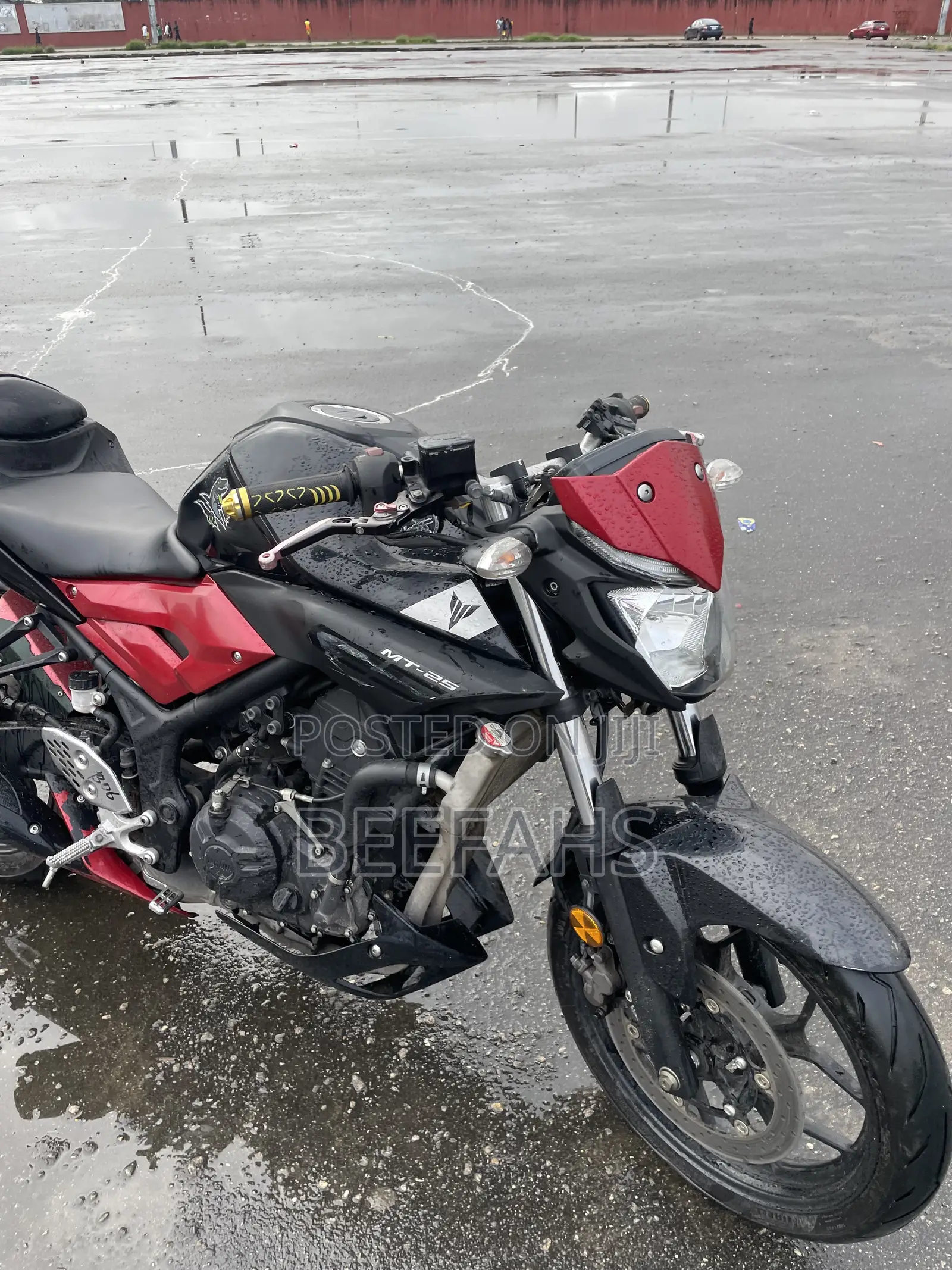 Yamaha 2018 Red
