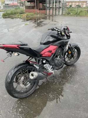 Yamaha 2018 Red