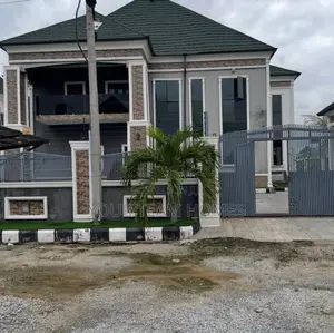 5bdrm Duplex in Lugbe for sale