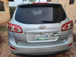Hyundai Satellite 2011 Silver