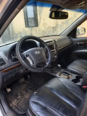 Hyundai Satellite 2011 Silver