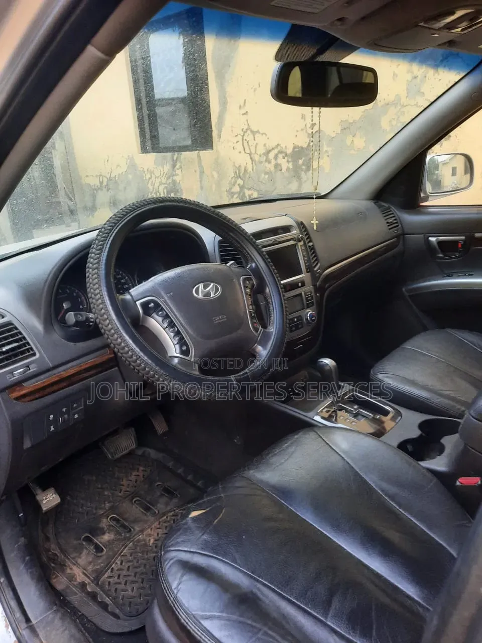 Hyundai Satellite 2011 Silver