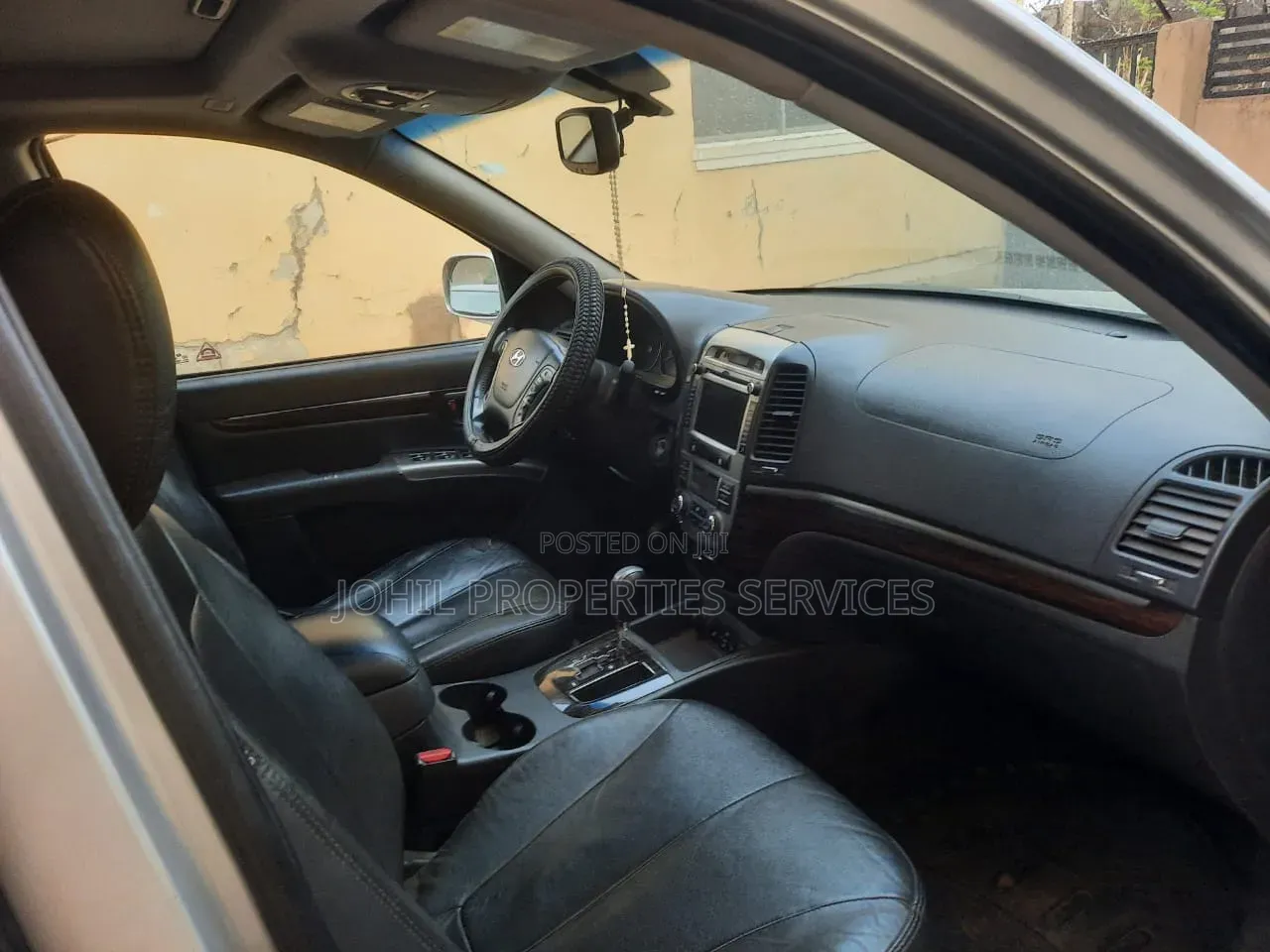 Hyundai Satellite 2011 Silver