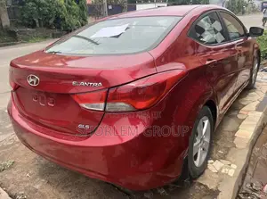 Hyundai Elantra 2008 Red