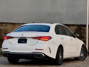 Mercedes-Benz C300 2024 White