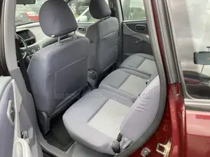 Nissan Almera 1.6 Comfort 2005 Red