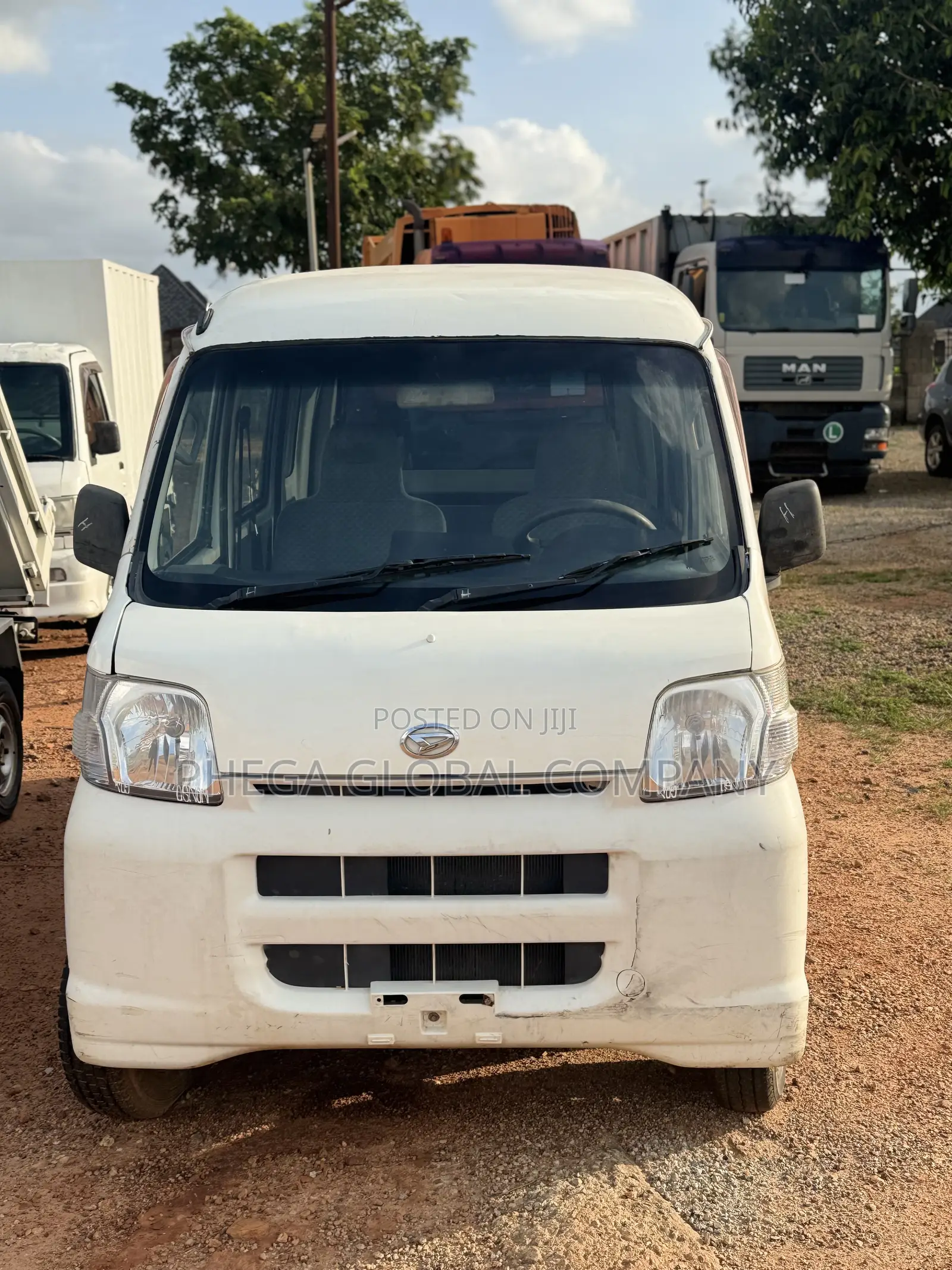 Daihatsu Hijet 2010 White