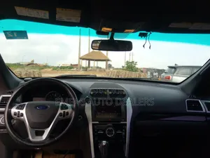 Ford Explorer 2013 Silver