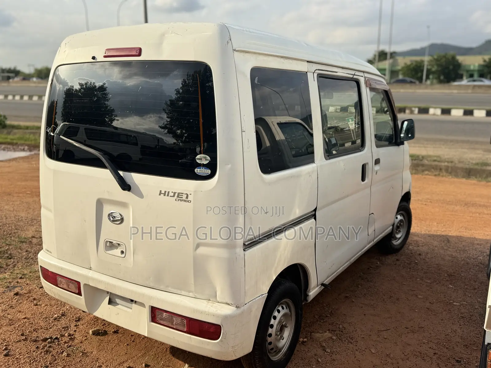 Daihatsu Hijet 2010 White