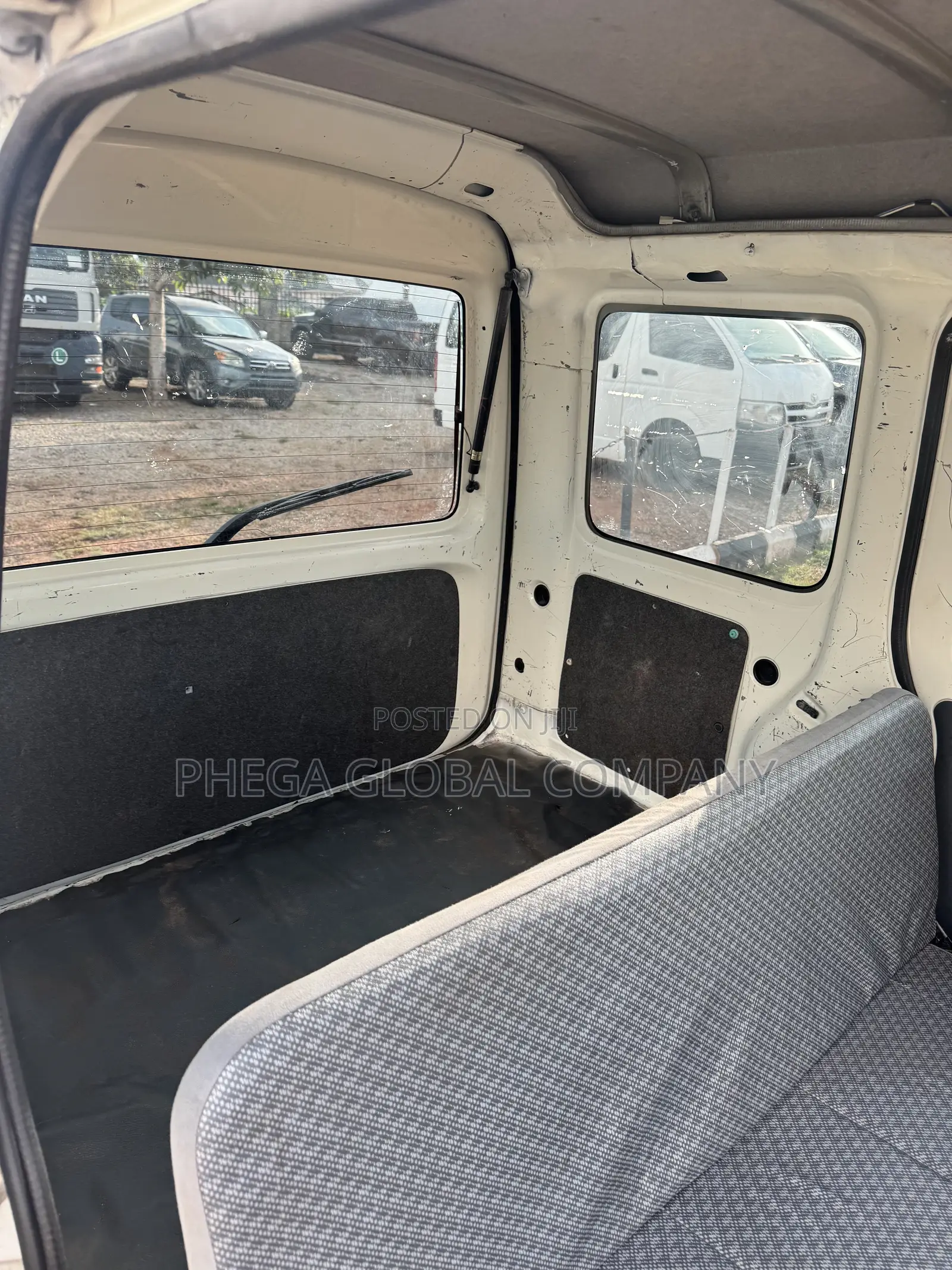 Daihatsu Hijet 2010 White