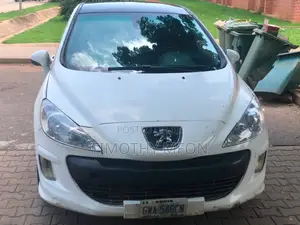 Peugeot 208 2012 White