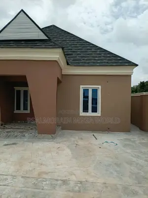 4bdrm Bungalow in Ayegbami, Akala Express for rent