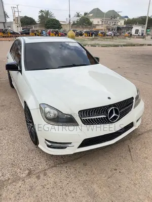 Mercedes-Benz C300 2012 White