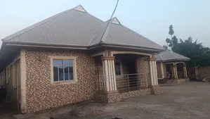 9bdrm Apartment in Egor for sale