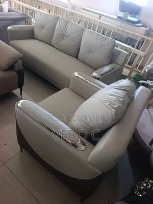 Luxury Comtemporary 5 Seaters Sofa